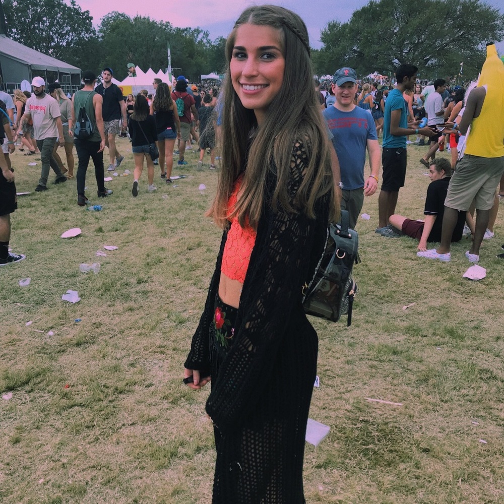 Vintage black cape shall